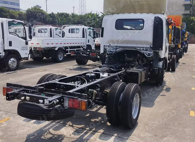 Isuzu nkr / kv600