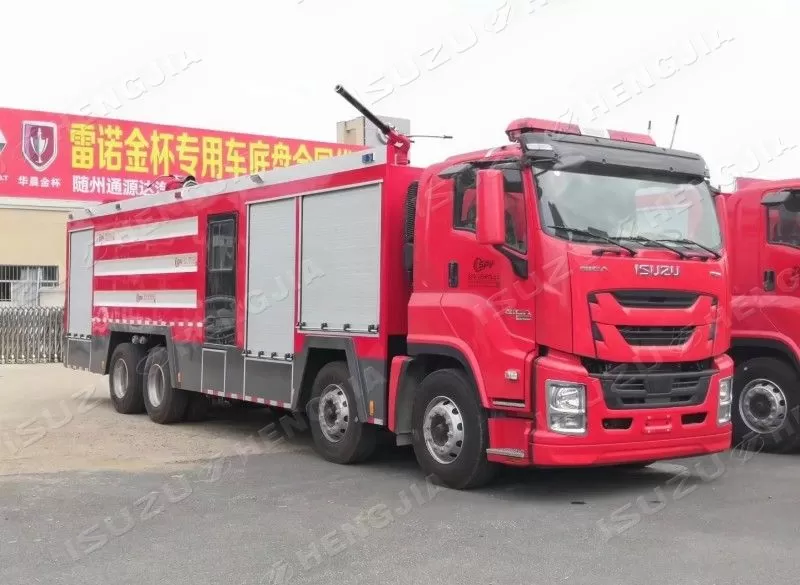 Camion de pompiers Giga VC66 8x4